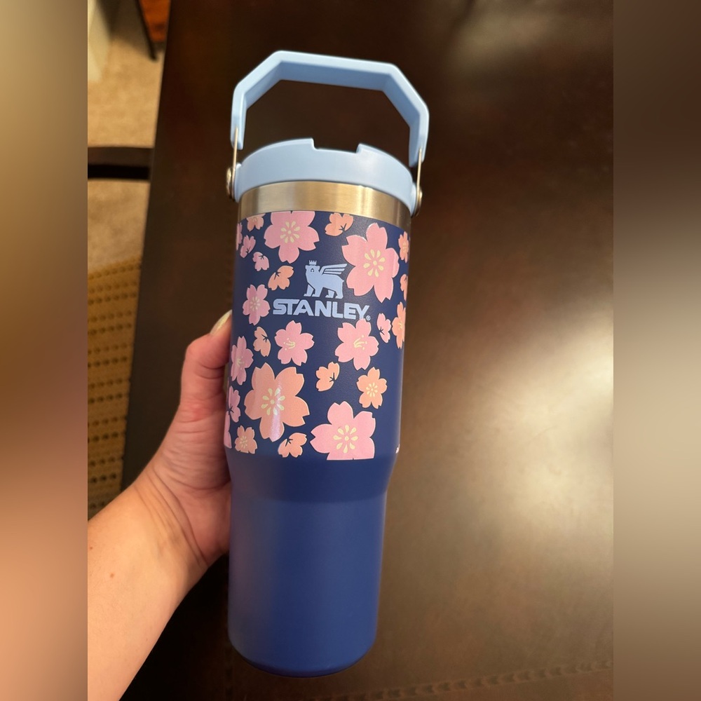 Stanley Hawaii exclusive 30 oz ice flow
